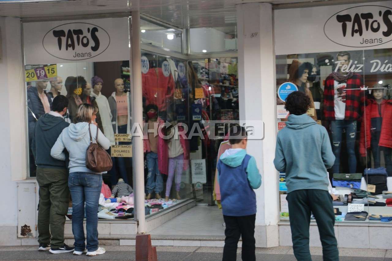 Compras diarias, faltantes y la llegada de los uruguayos: Así se vive la crisis en Gualeguaychú