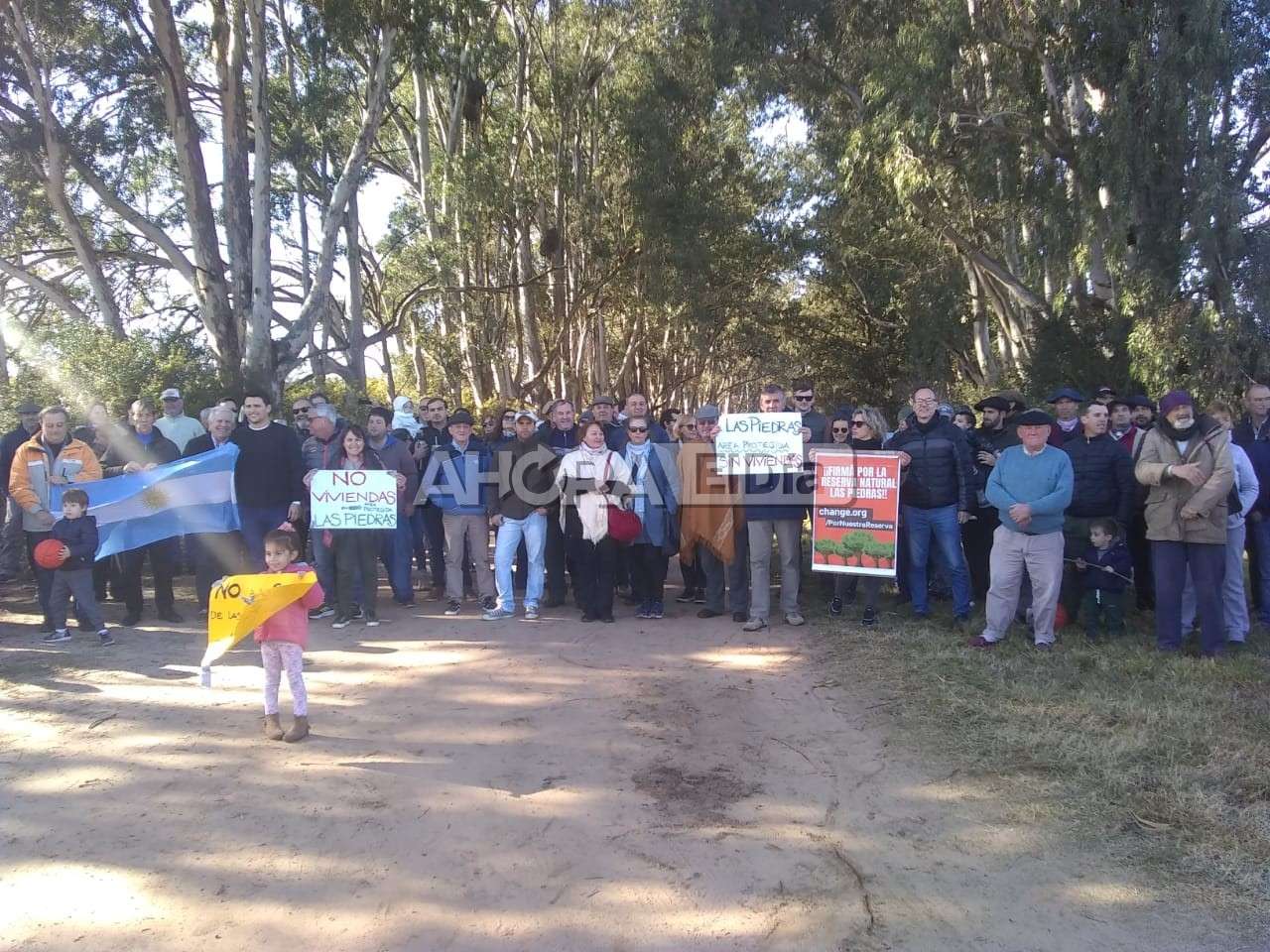 Masivo reclamo en Las Piedras: Vecinos se oponen a la construcción de 20 viviendas en la Reserva Natural