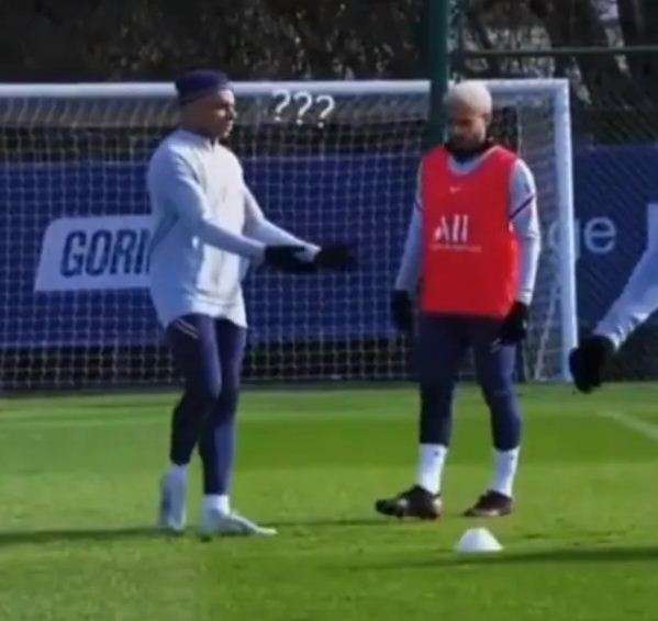 Con Messi o nada: la ignorada que Neymar le pegó a Mbappe para poder entrenar con el astro