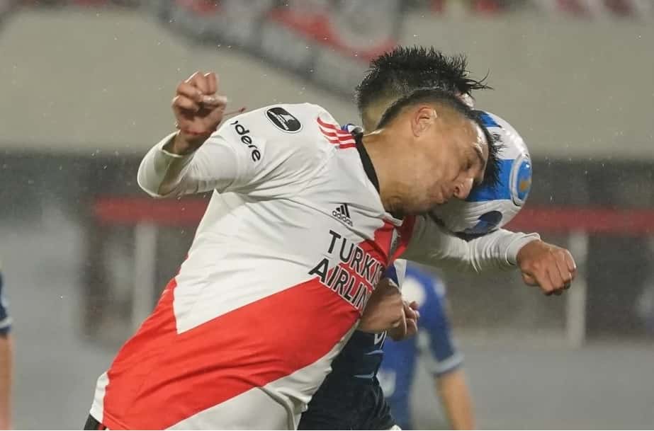 Con mucha polémica, Vélez igualó con River 0 a 0 y lo sacó de la Copa