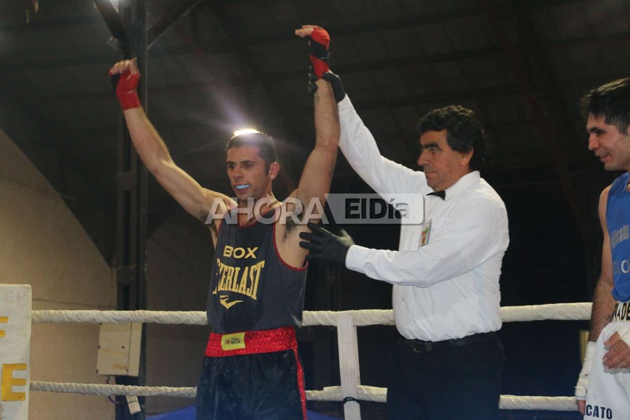 El boxeador gualeguaychuense Hernán Laclau ganó y va por más
