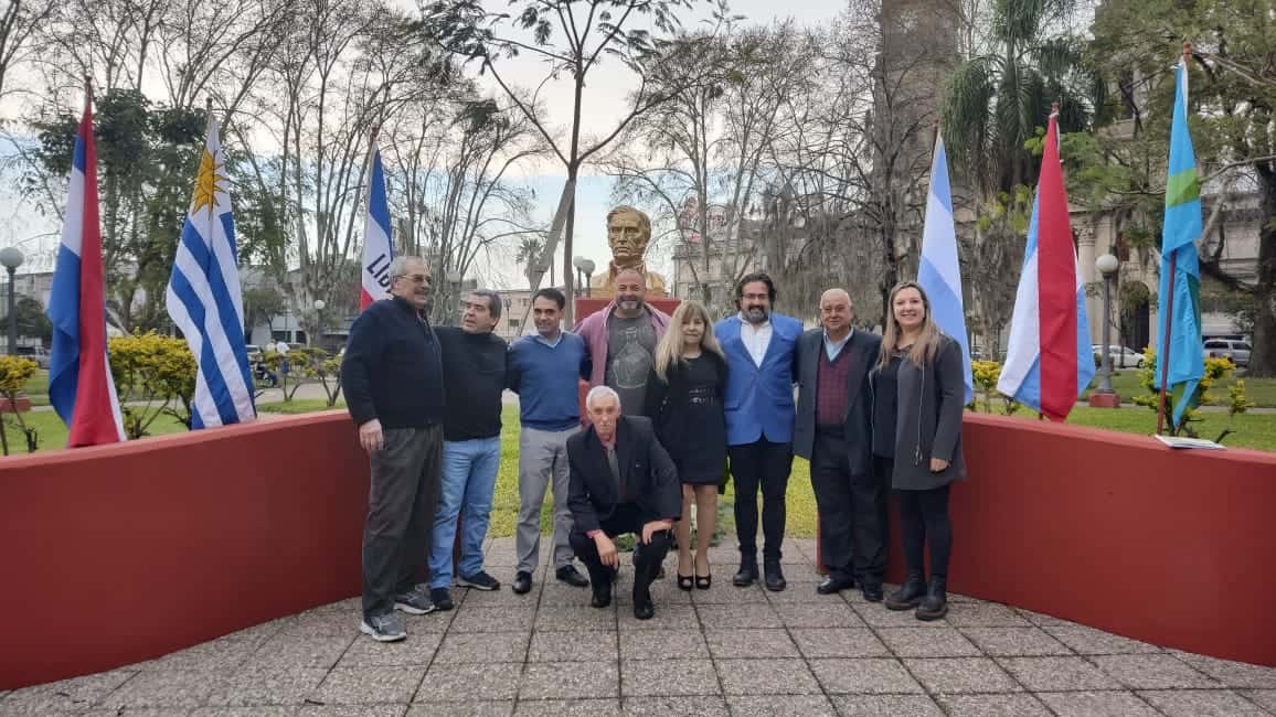 La Municipalidad participó del acto por la independencia de la República Oriental del Uruguay