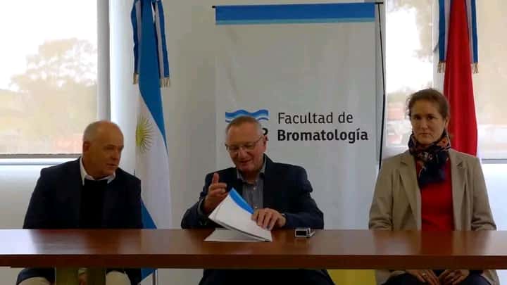 La Facultad de Bromatología firmó un convenio con el Colegio de Farmacéuticos de Entre Ríos