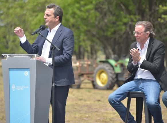 Massa y Bahillo anunciaron un plan de incentivos para pequeños productores