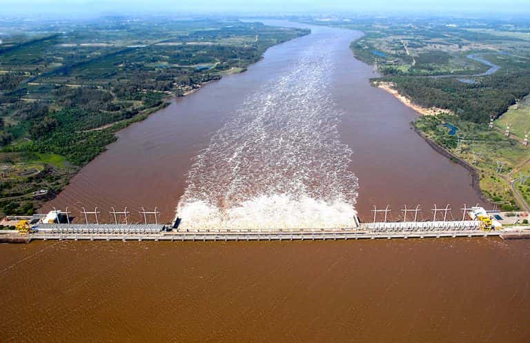 El BID aprobó un crédito a Argentina y Uruguay para la hidroeléctrica Salto Grande