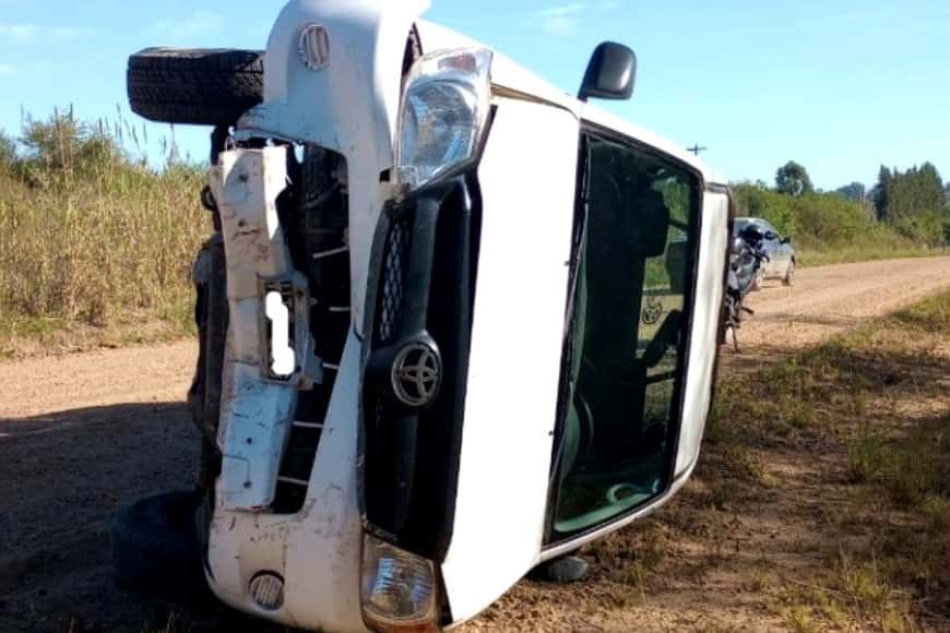 Fuerte vuelco de una camioneta: revelaron el descuido del conductor que provocó la mala maniobra