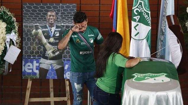 Dolor en el adiós a Balanta: Pusineri acompañó el cuerpo hasta Colombia