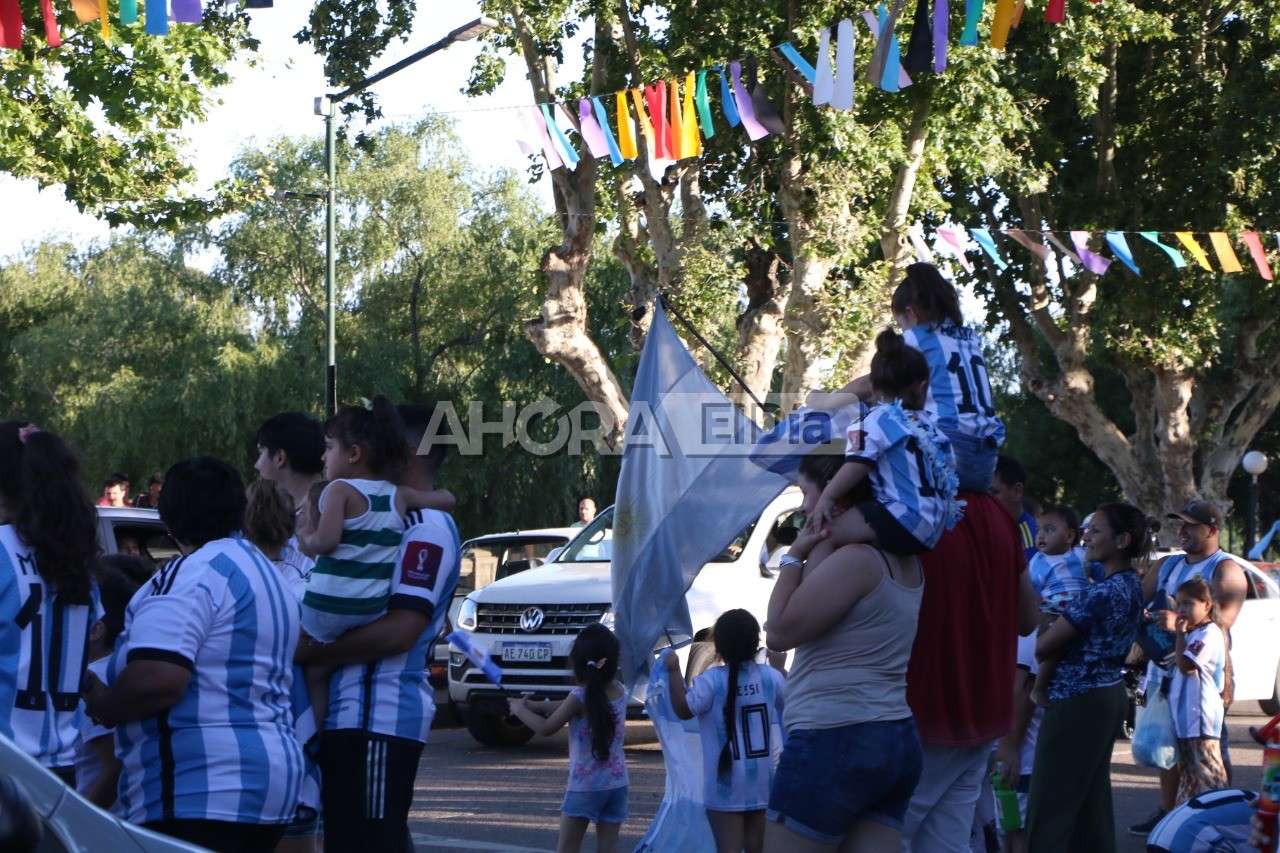 Las mejores fotos de los festejos en Gualeguaychú por el triunfo de la Scaloneta
