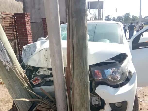 Una conductora borracha embistió con su auto a un motoquero y lo mató