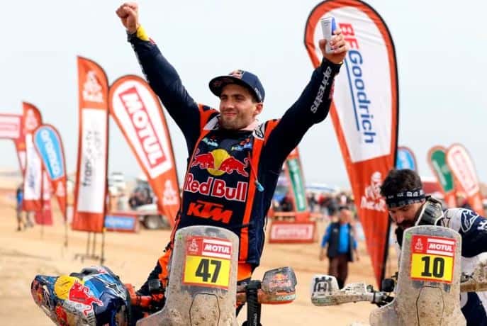Histórico triunfo del argentino Kevin Benavides: se consagró campeón del Rally Dakar en motos