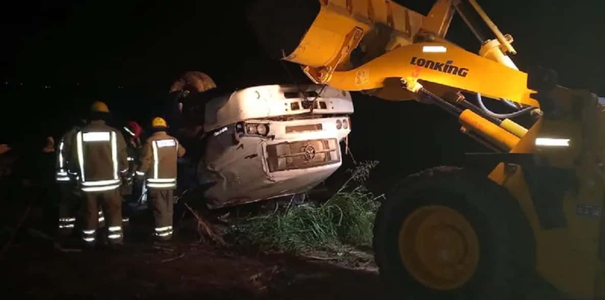 Murieron dos personas tras el vuelco de un camión en el acceso a una ciudad entrerriana