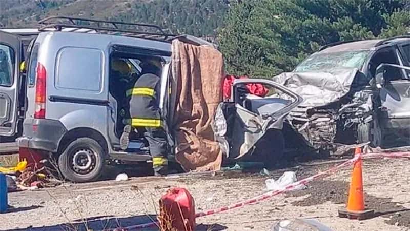 Siniestro mortal: Tres personas murieron en un choque frontal en Bariloche