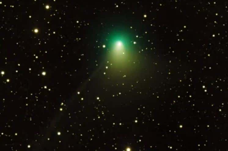 cometa verde - 1