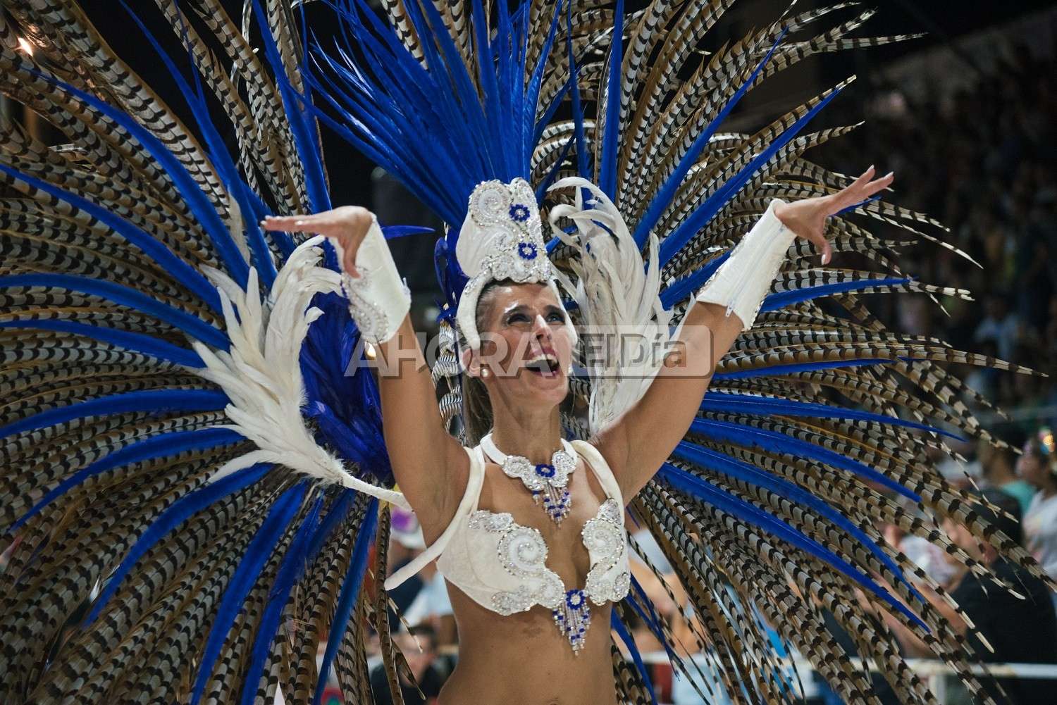 papelitos bicampeona carnaval del país 2023 - 2