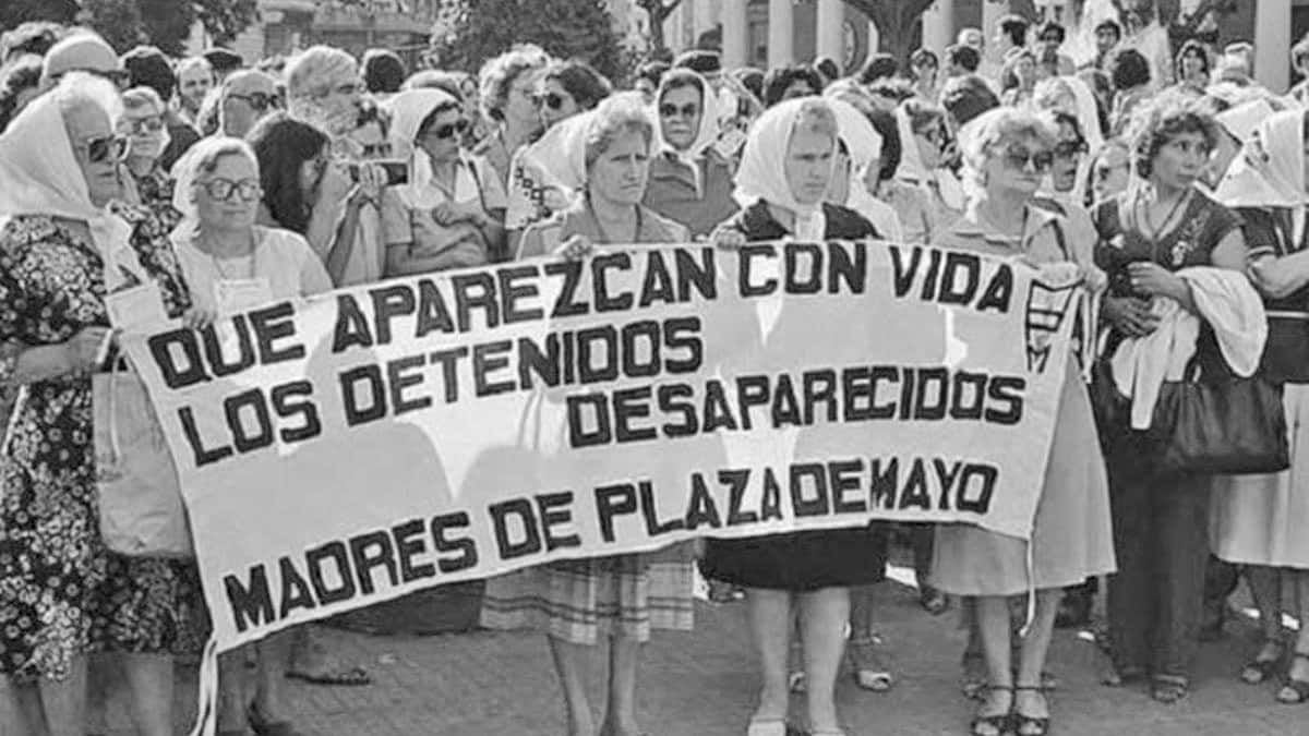 Se cumplen 47 años de la primera Marcha de las Madres en Plaza de Mayo