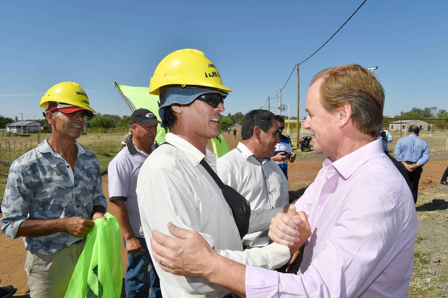 El gobernador Gustavo Bordet saludó a los trabajadores en su día