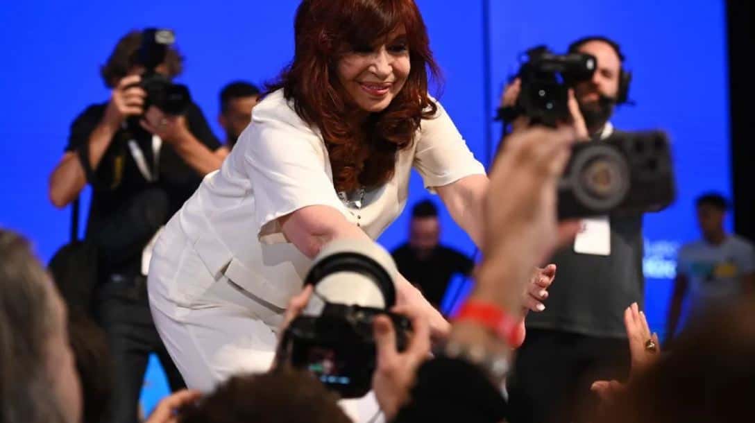 Cristina Fernández de Kirchner da un paso atrás