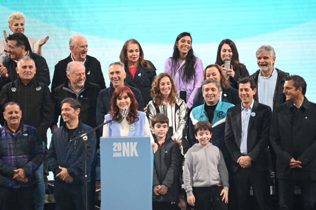 Cristina Kirchner: "Este gobierno es infinitamente mejor de lo que hubiera sido otro de Mauricio Macri"