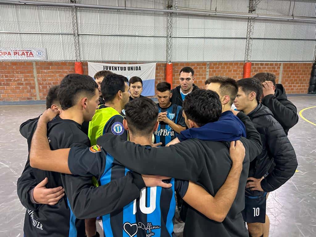 Juventud Unida se metió en cuartos de final del Nacional Copa de Plata