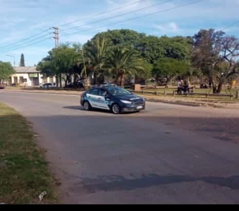 La Policía Federal realizó un gran operativo frente a una escuela de Gualeguaychú