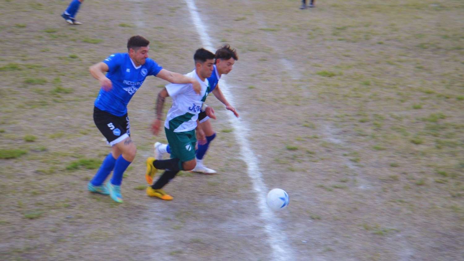 Batacazo de Pueblo Nuevo: dejó sin invicto a Deportivo Urdinarrain y le puso suspenso al campeonato