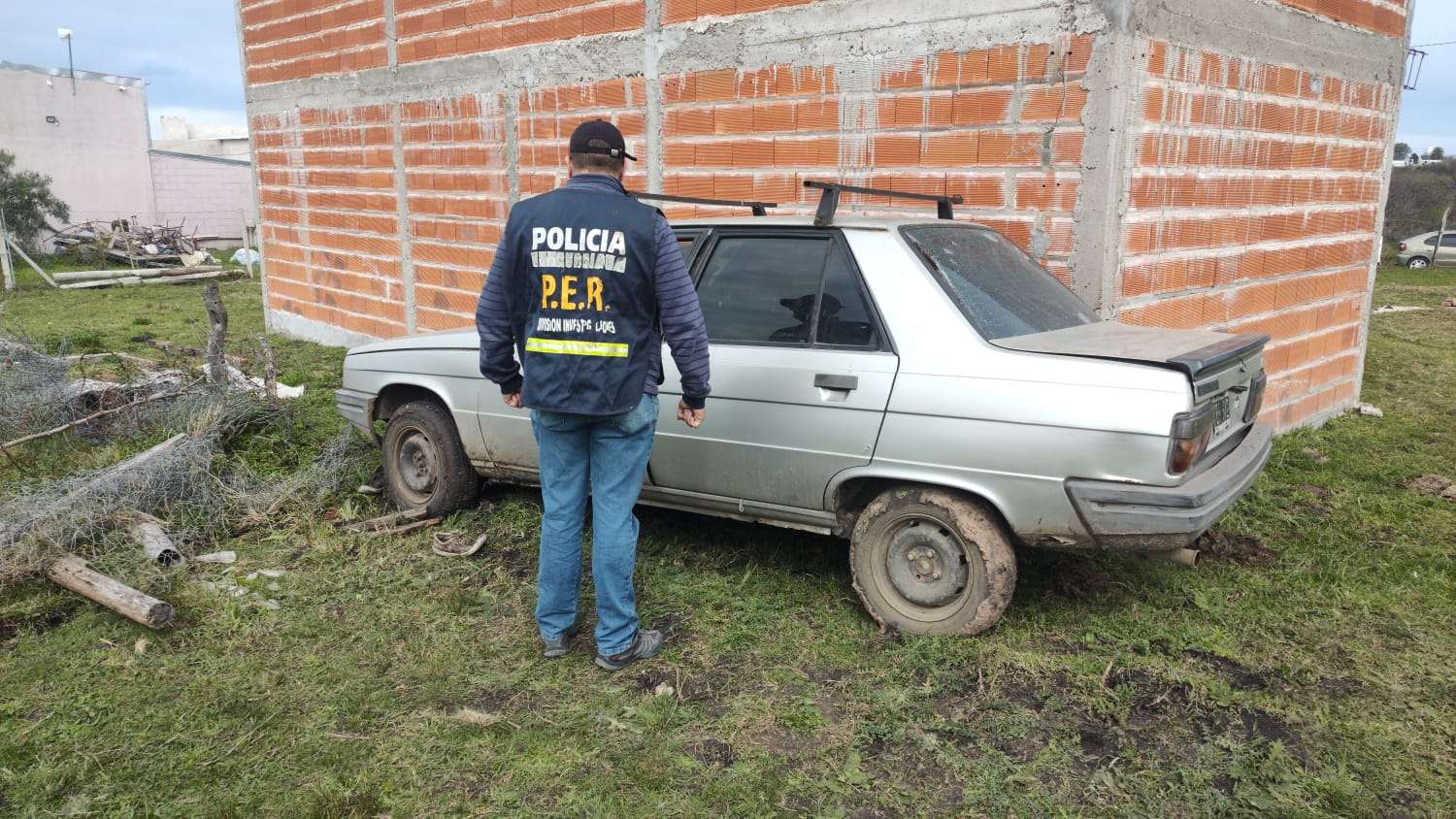 Recuperaron un auto que fue robado en calle San Martín