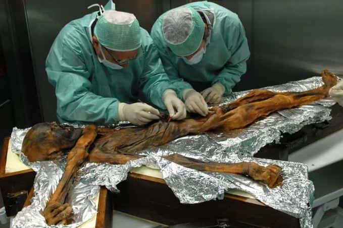 Nuevas investigaciones revelaron el verdadero aspecto de ‘Ötzi’, el Hombre de Hielo de los Alpes