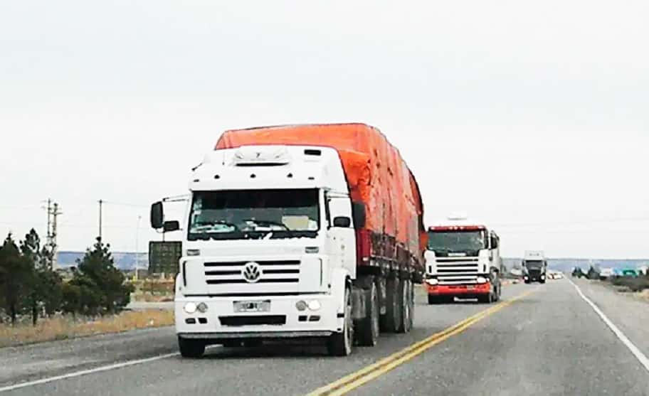 Restringen la circulación de camiones por el fin de semana largo
