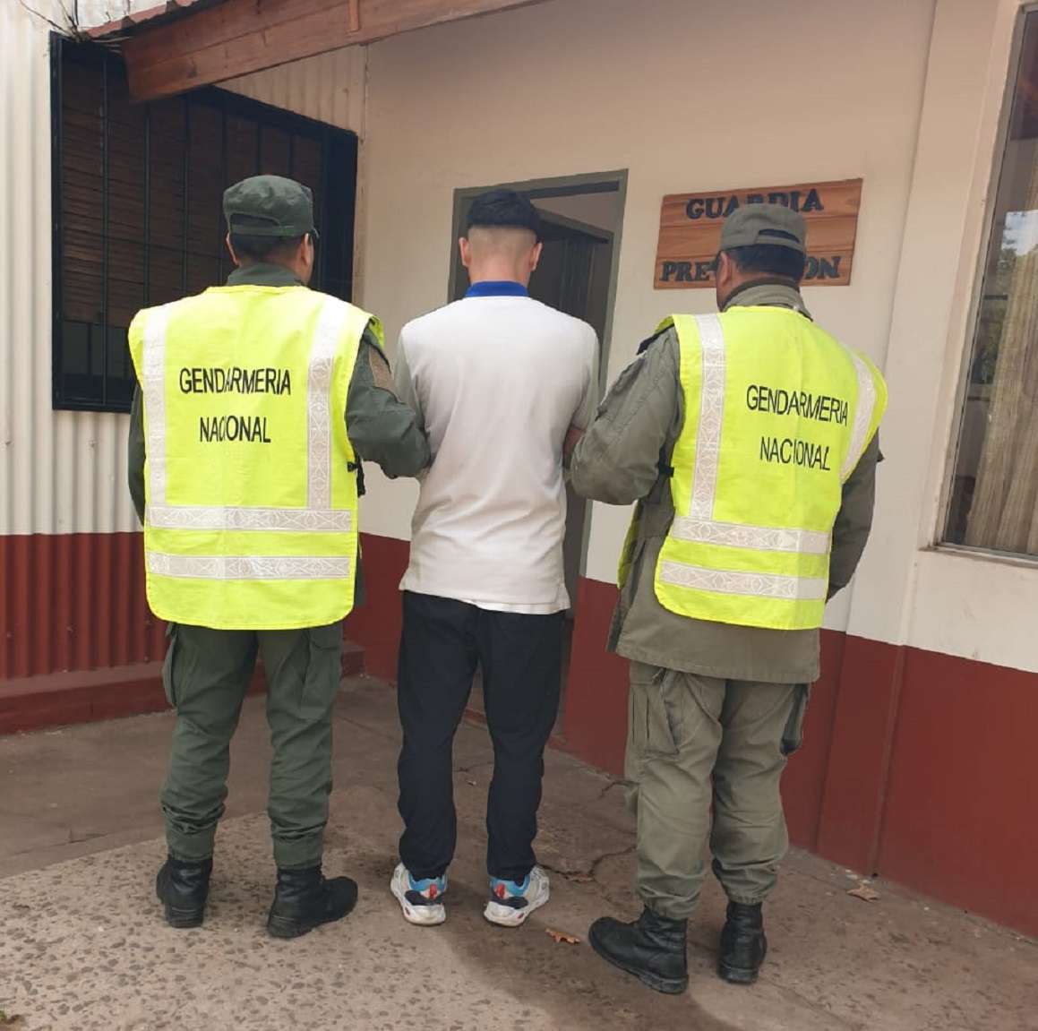 La Gendarmería detuvo a un hincha de Boca el paso fronterizo de Gualeguaychú y Fray Bentos