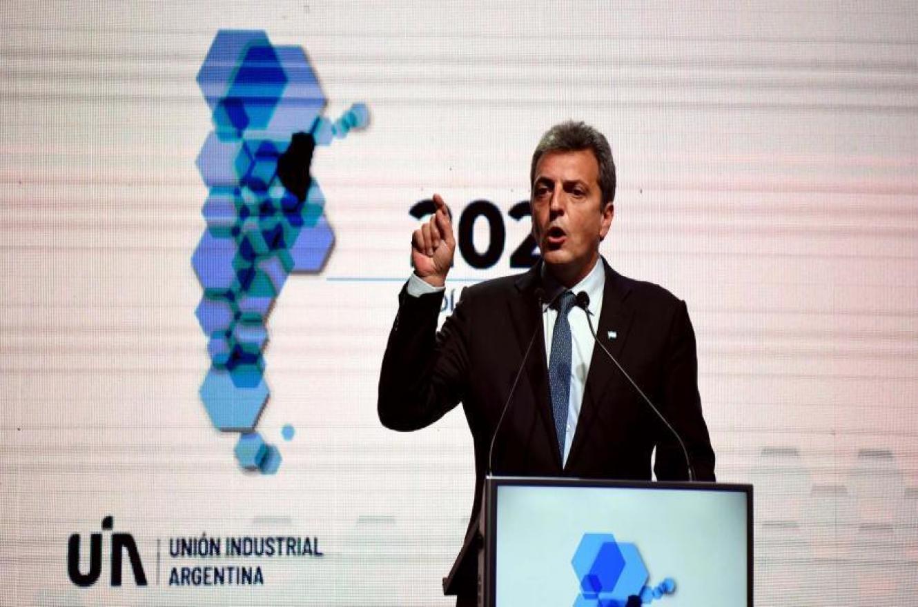 En Paraná, Massa anunció la liberación de las importaciones pendientes para pymes