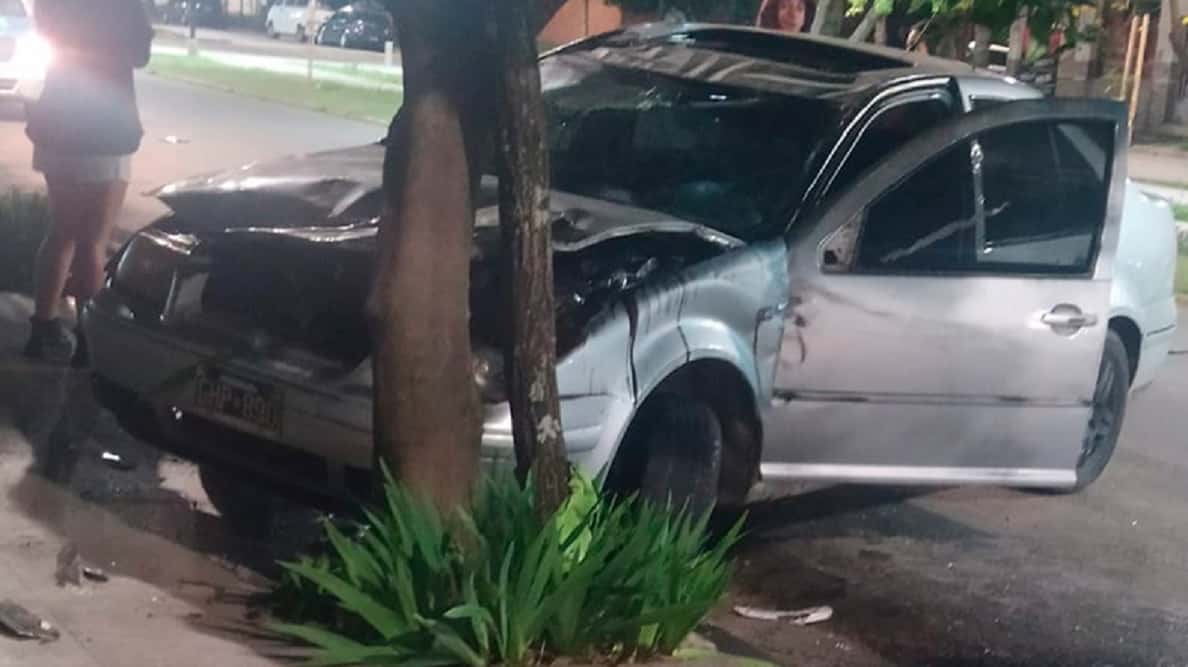 Violento choque entre dos vehículos: uno de los conductores tenía 2,2 de alcohol en sangre