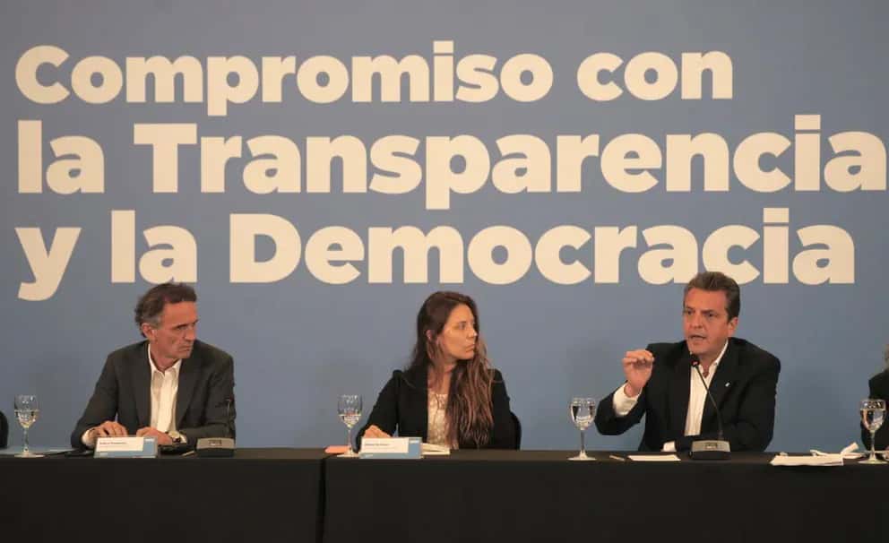 Sergio Massa anunció que si es electo presidente la oposición manejará la Oficina Anticorrupción
