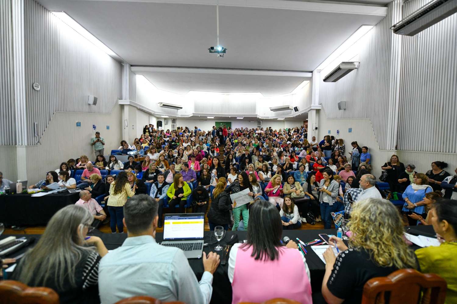 El CGE titularizó a 5.953 docentes y a 1.233 en cargos directivos en escuelas entrerrianas