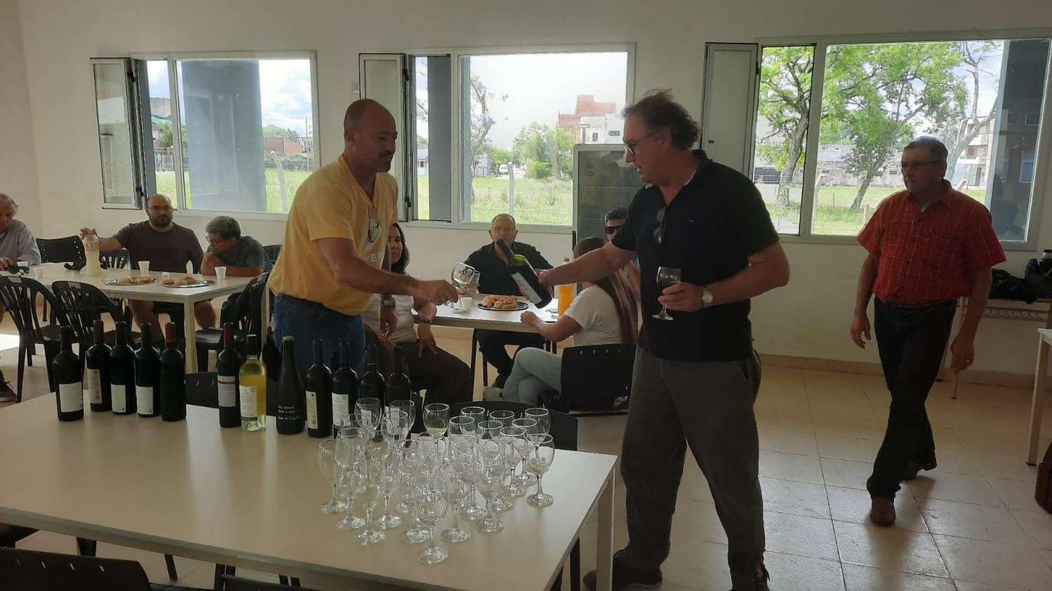 Productores de vino de toda la provincia se capacitaron en  Procesos de Vinificación en la Facultad de Bromatología