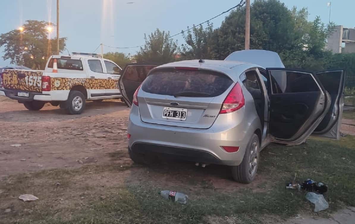 Tras el secuestro del auto en el Toto Yrigoyen, un hombre fue apuñalado