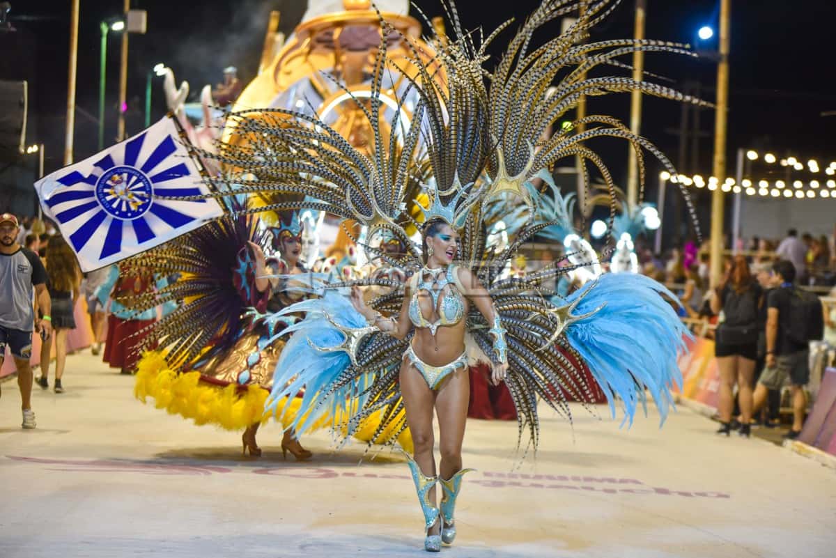 En la última noche de enero, el Carnaval volvió a brillar en la pasarela del Corsódromo