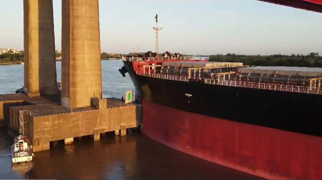 Megaoperativo para remover el barco: hay corte total del tránsito por cuatro horas en el puente Zárate-Brazo Largo