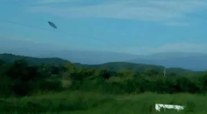 Impactantes imágenes de un OVNI gigante que una mujer captó en Tucumán