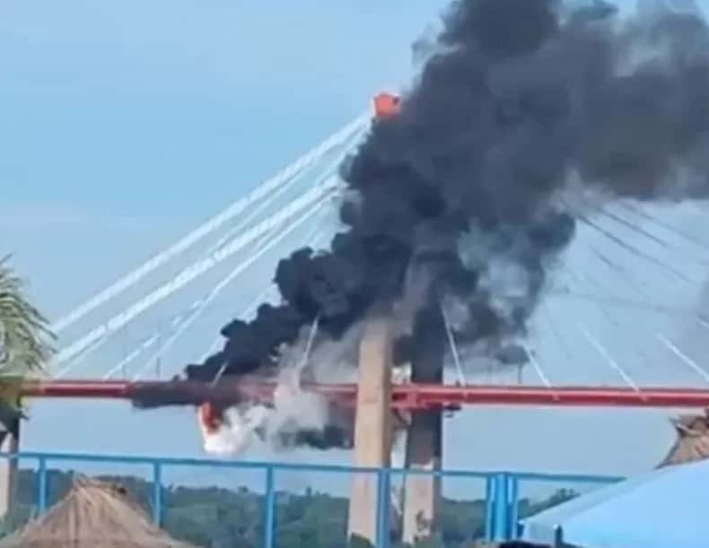 Un camión se prendió fuego en el puente Mitre del Complejo Zárate-Brazo Largo