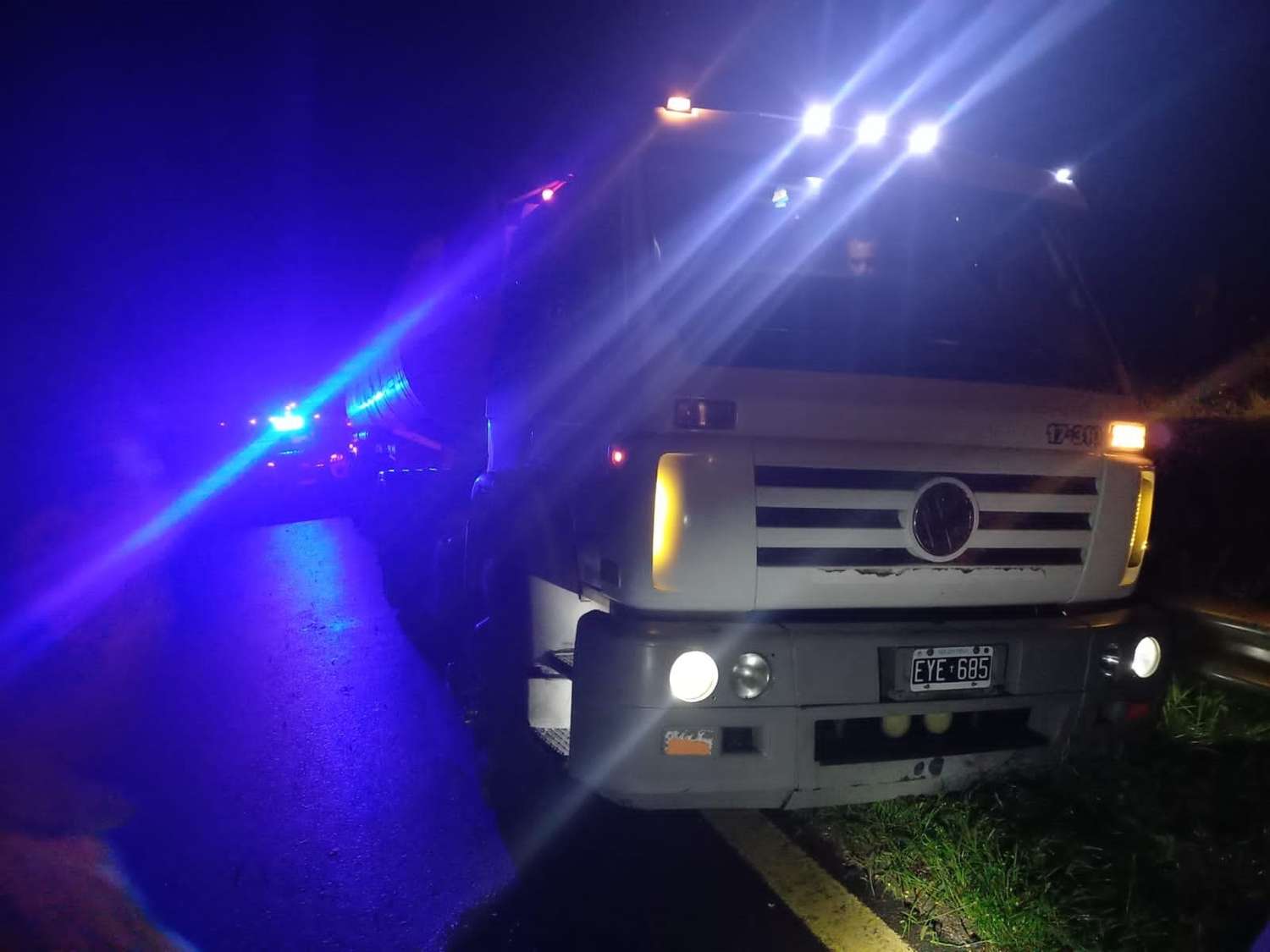 Un camionero de Gualeguaychú despistó en Ruta 12