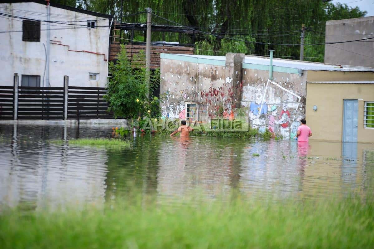 Desde el hospital brindaron recomendaciones sanitarias a la población afectada por la inundación
