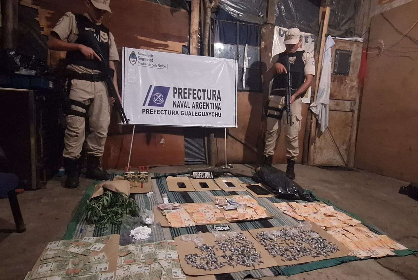 Prefectura desbarató una banda de narcotraficantes y secuestró cocaína y marihuana