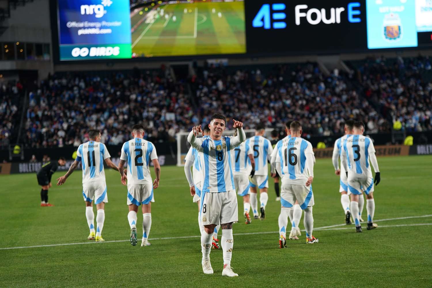 Argentina goleó a El Salvador en Estados Unidos