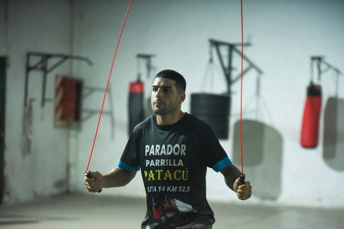 Parada hace gran parte de su preparación previa a cada pelea en el club Sarmiento (Crédito: MR Fotografía).