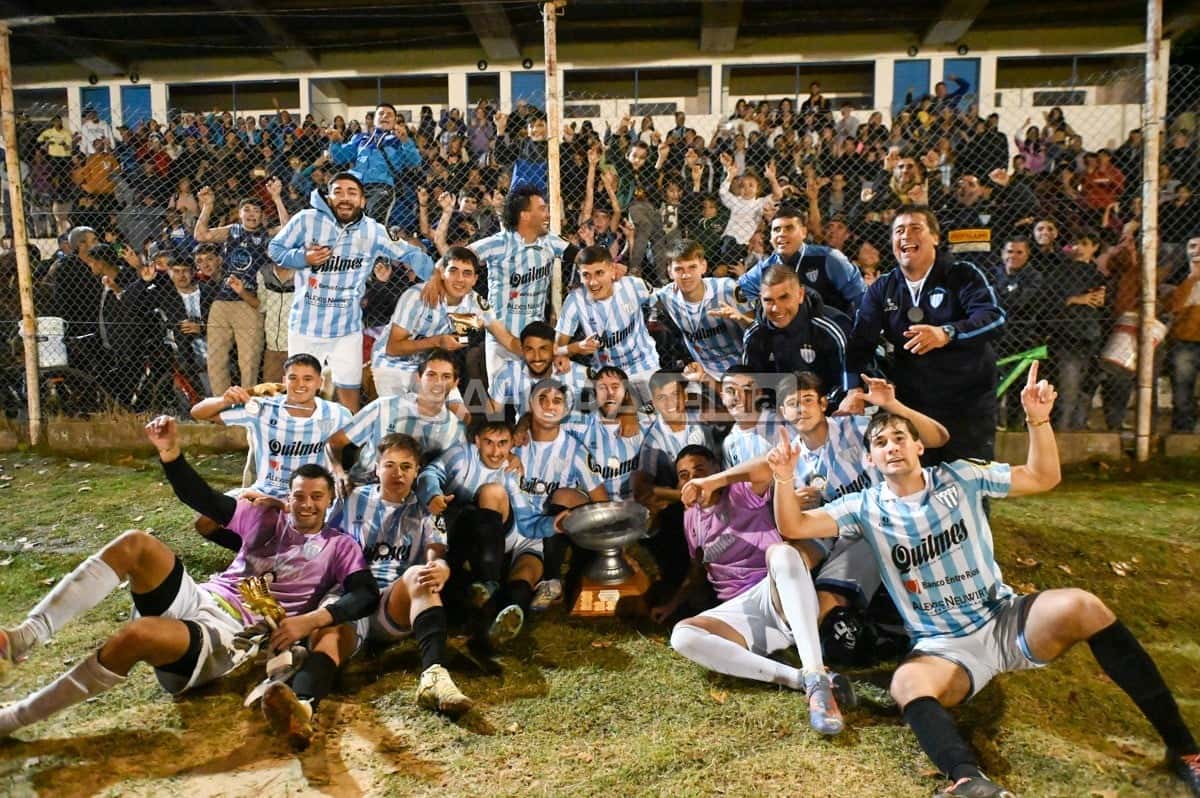 Juventud, bicampeón de la Copa Gualeguaychú, alcanzó a Deportivo y Juventud Urdinarrain como los más ganadores (crédito: MR Fotografía).