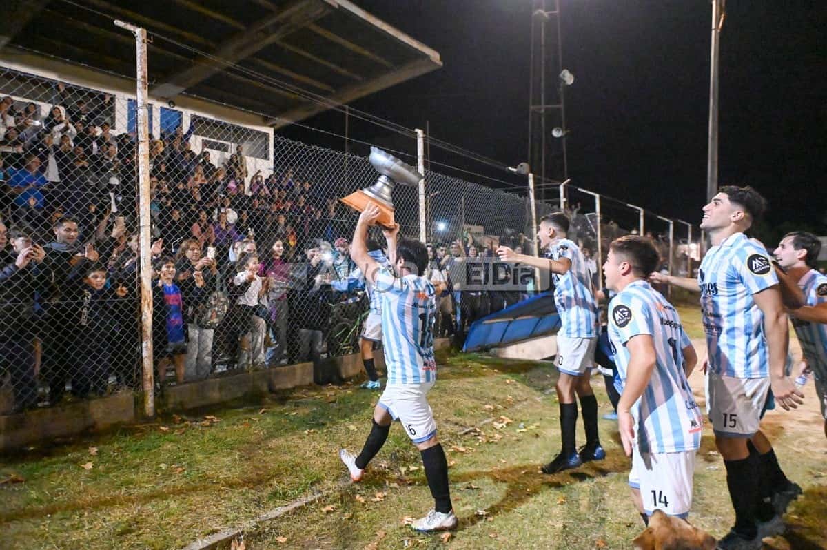 Juventud Unida es nuevo bicampeón de la Copa (crédito: MR Fotografía).