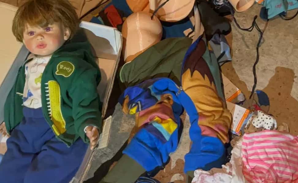 La macabra colección de muñecos del mayor pedófilo de Argentina en internet
