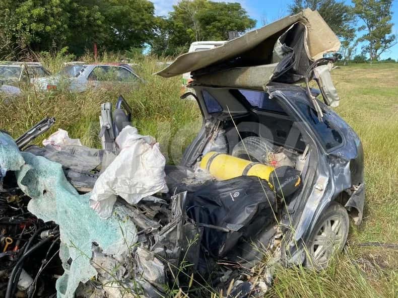 Destrozado: así quedó el auto de la tragedia vial en Ruta 11