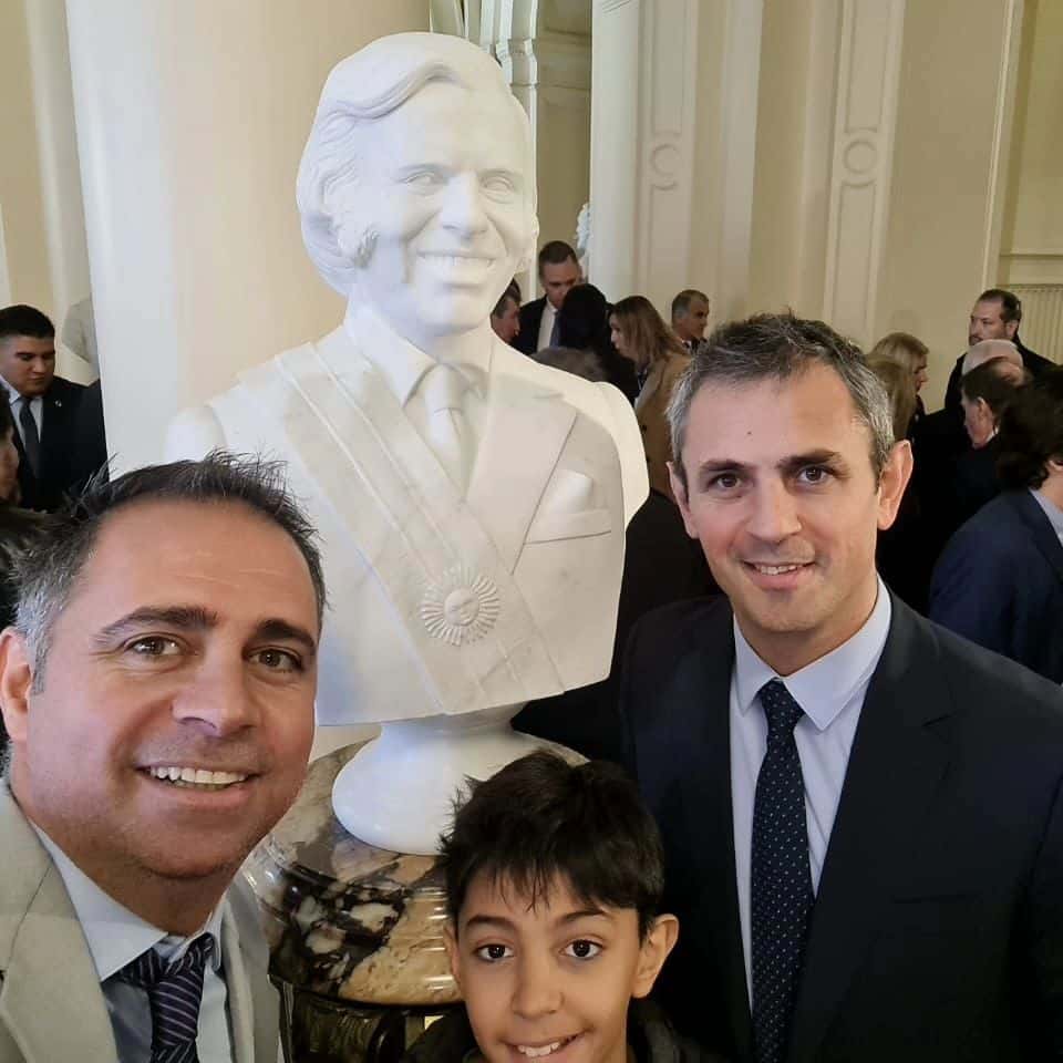 Davico viajó a Buenos Aires para participar de la inauguración del busto de Carlos Menem