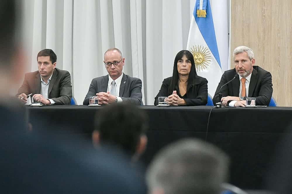 Frigerio presentó su propuesta de Reforma Política y convocó a la oposición a consensuarla